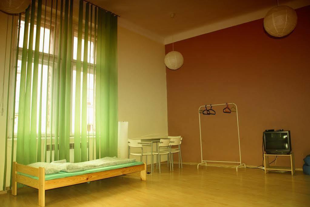 Hostel Krakowskie Klimaty Bagian luar foto