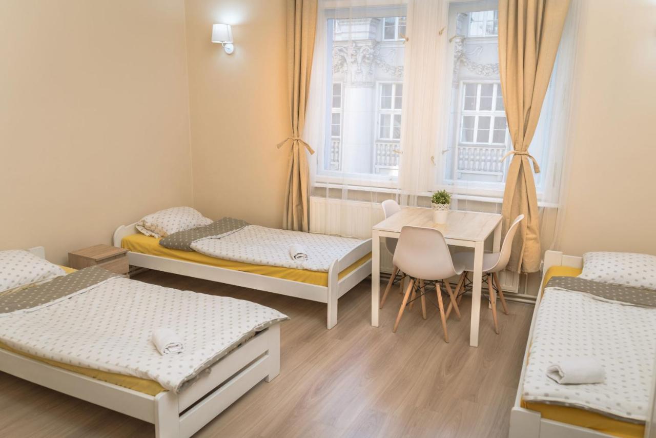 Hostel Krakowskie Klimaty Bagian luar foto