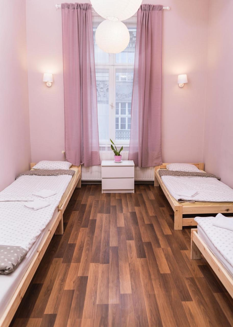 Hostel Krakowskie Klimaty Bagian luar foto
