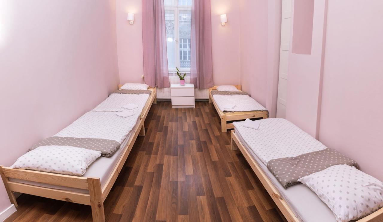 Hostel Krakowskie Klimaty Bagian luar foto