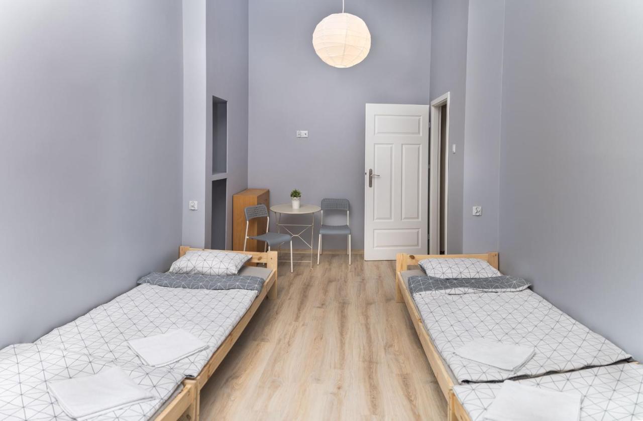 Hostel Krakowskie Klimaty Bagian luar foto