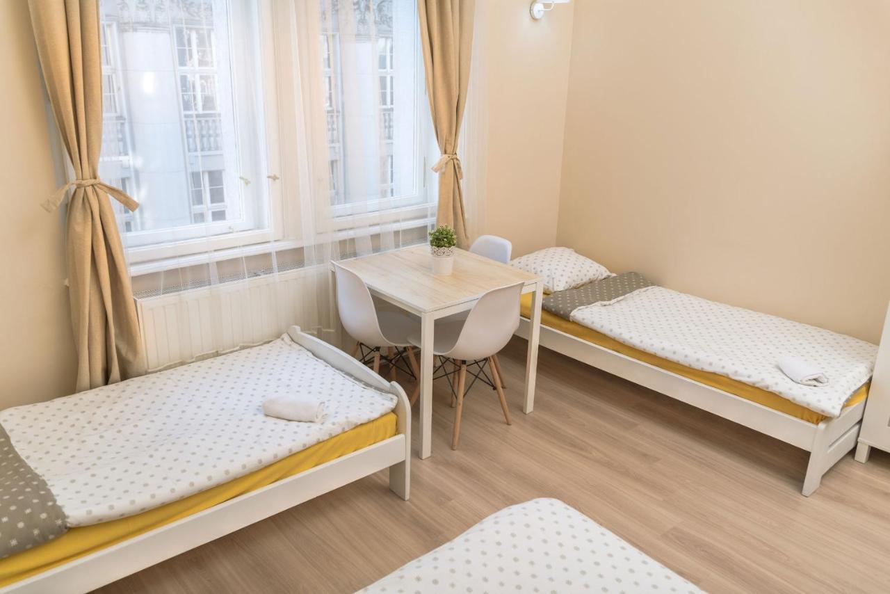 Hostel Krakowskie Klimaty Bagian luar foto